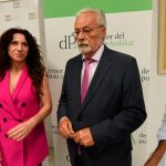 El Defensor del Pueblo Andaluz, Jesús Maeztu, con la consejera de Igualdad, Rocío Ruiz /Foto: Ke-Imagen