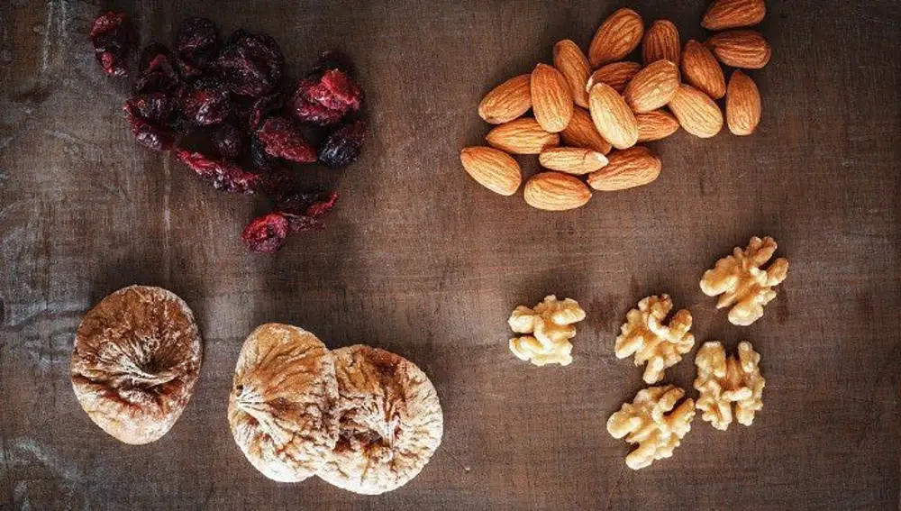 El consumo diario aproximado de entre 30 y 45 gramos de frutos secos se asocia incluso con la disminución de las medidas de adiposidad