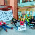 Los agentes llevan desde el lunes protestando en la puerta del Consistorio