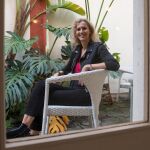 La escritora Delphine de Vigan, ayer, durante la presentación de «Las lealtades», su nuevo trabajo