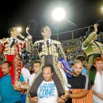 La terna sale a hombros al completo en el cierre de San Sebastián de Los Reyes. Foto: Jesús G. Feria