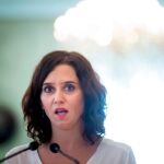 La presidenta de la Comunidad de Madrid, Isabel Díaz Ayuso, en una rueda de prensa / Efe