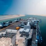 El buque de asalto “USS Kearsarge” navega por el canal de Suez/Reuters