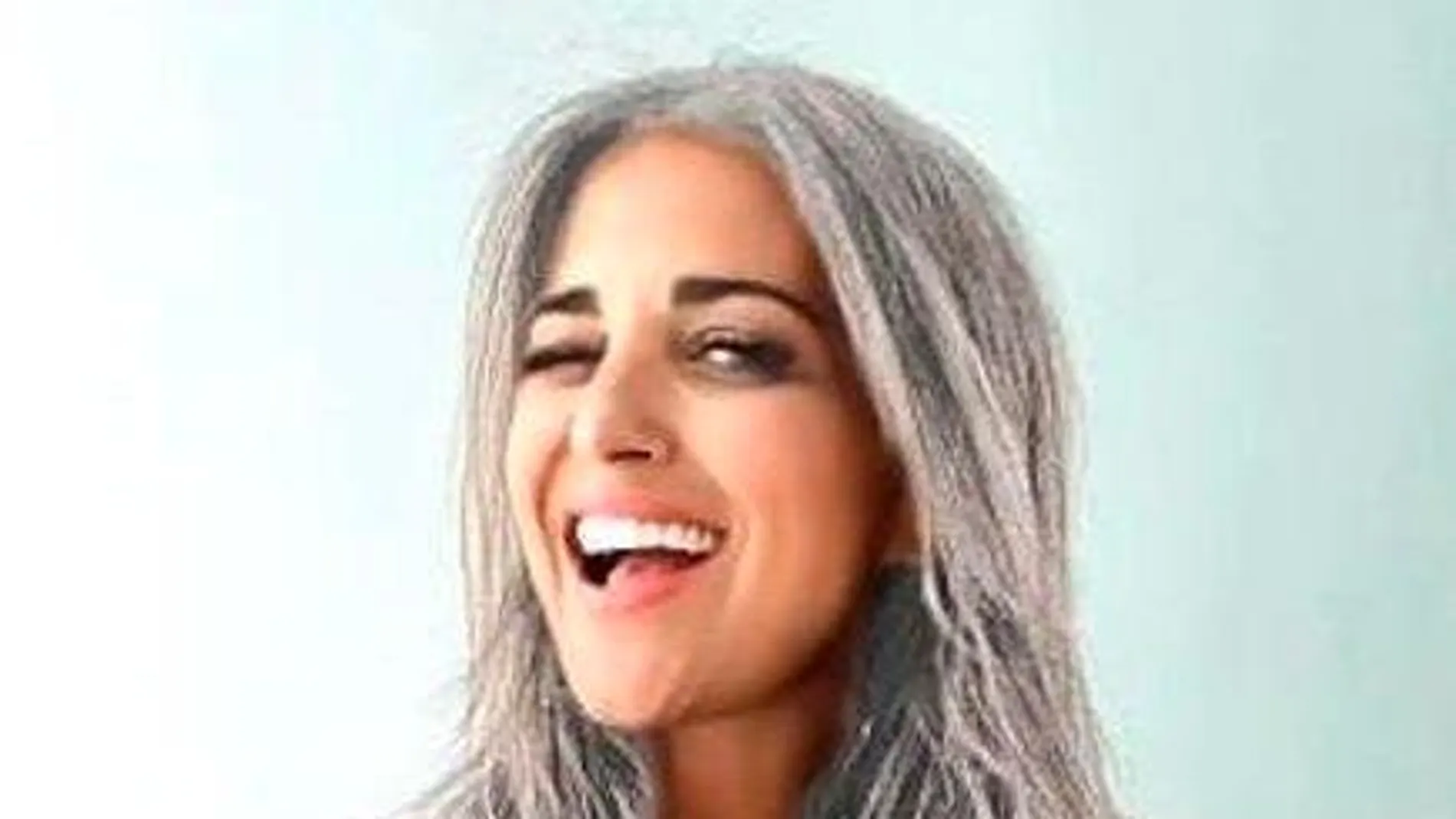 Paula Echevarría también «se atreve» con el pelo blanco