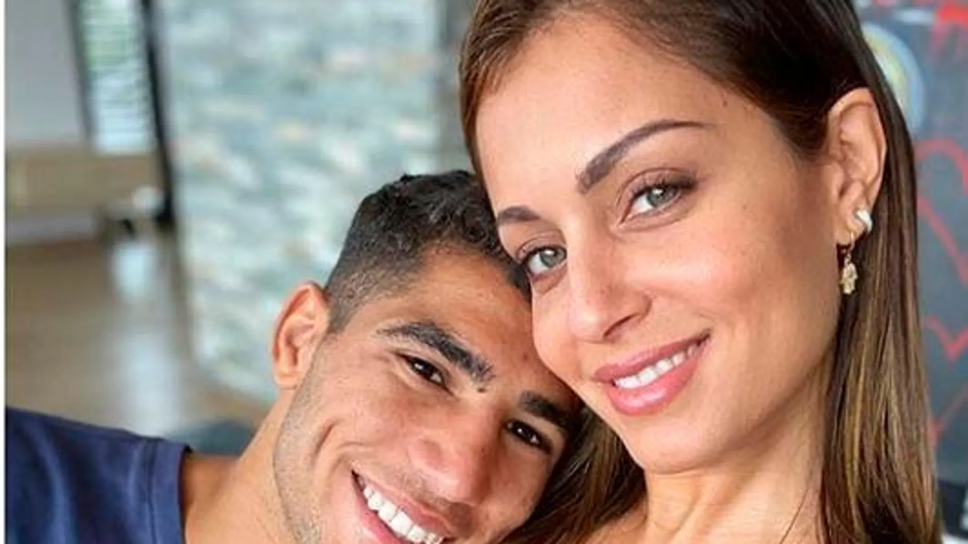Hiba Abouk y Achraf Hakimi, en una imagen de archivo / Instagram