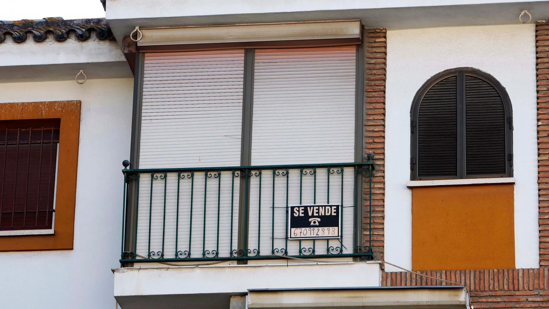 La caída del precio de la vivienda y de hipotecas suscritas es un signo de posible recesión /Foto: Manuel Olmedo