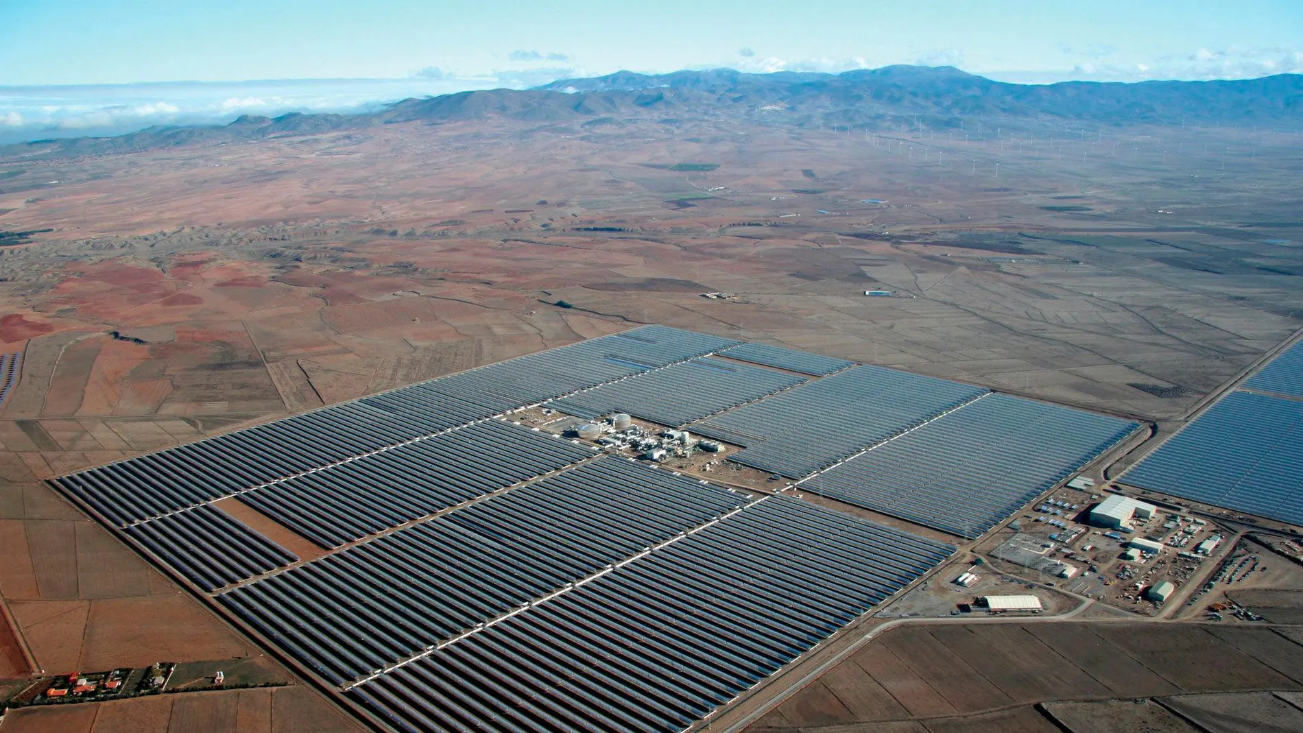 España todavía lidera el sector con sus 2,3 GW de potencia instalada, aunque muchos otros países han apostado por esta tecnología. China ha construido en dos años 0,5 GW y tiene preparados otros 700 MW