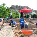 Arqueólogos trabajan en las excavaciones del palacio real
