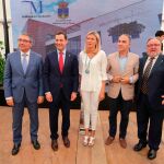 El presidente de la Diputación de Málaga, Francisco Salado, acudió a la inauguración de la Biblioteca Antonio Garrido junto al presidente de la Junta de Andalucía, Juanma Moreno, el consejero de la Presidencia, Elías Bendodo, y el alcalde de Alhaurín de la Torre, Joaquín Villanova / La Razón