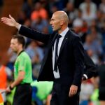 Zidane, dando instrucciones