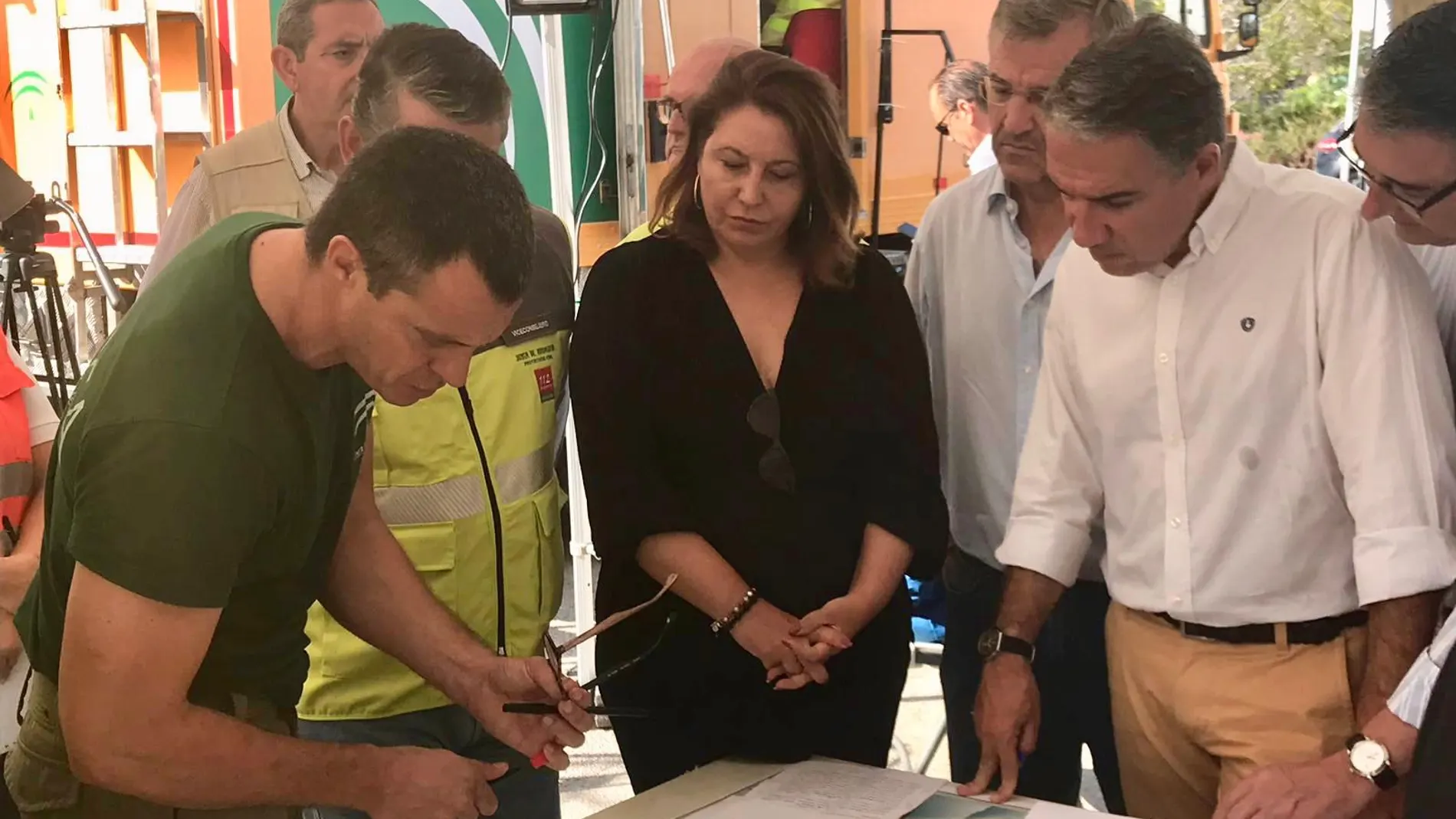 García Urbano, junto a Carmen Crespo, Elías Bendodo y Francisco Salado /Foto: La Razón