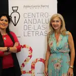 La directora del Centro Andaluz de las Letras, Eva Díaz Pérez, y la consejera de Cultura y Patrimonio Histórico, Patricia del Pozo