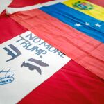 La propaganda chavista ha puesto en marcha la campaña «No + Trump» contra el presidente de Estados Unidos / Efe