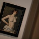 El cuadro "La modelo", del pintor Pierre Puvis de Chavannes, forma parte de la exposición "Tocar el color.La renovación del pastel", inaugurada hoy en la sede de la Fundación Mapfre de Barcelona y que muestra el resurgimiento de esta técnica pictórica desde la década de 1830 hasta sus evoluciones en el siglo XX.
