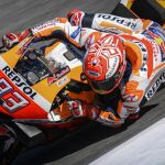 Marc Márquez arrasa a sus rivales desde el minuto uno en el Gran Premio de Aragón