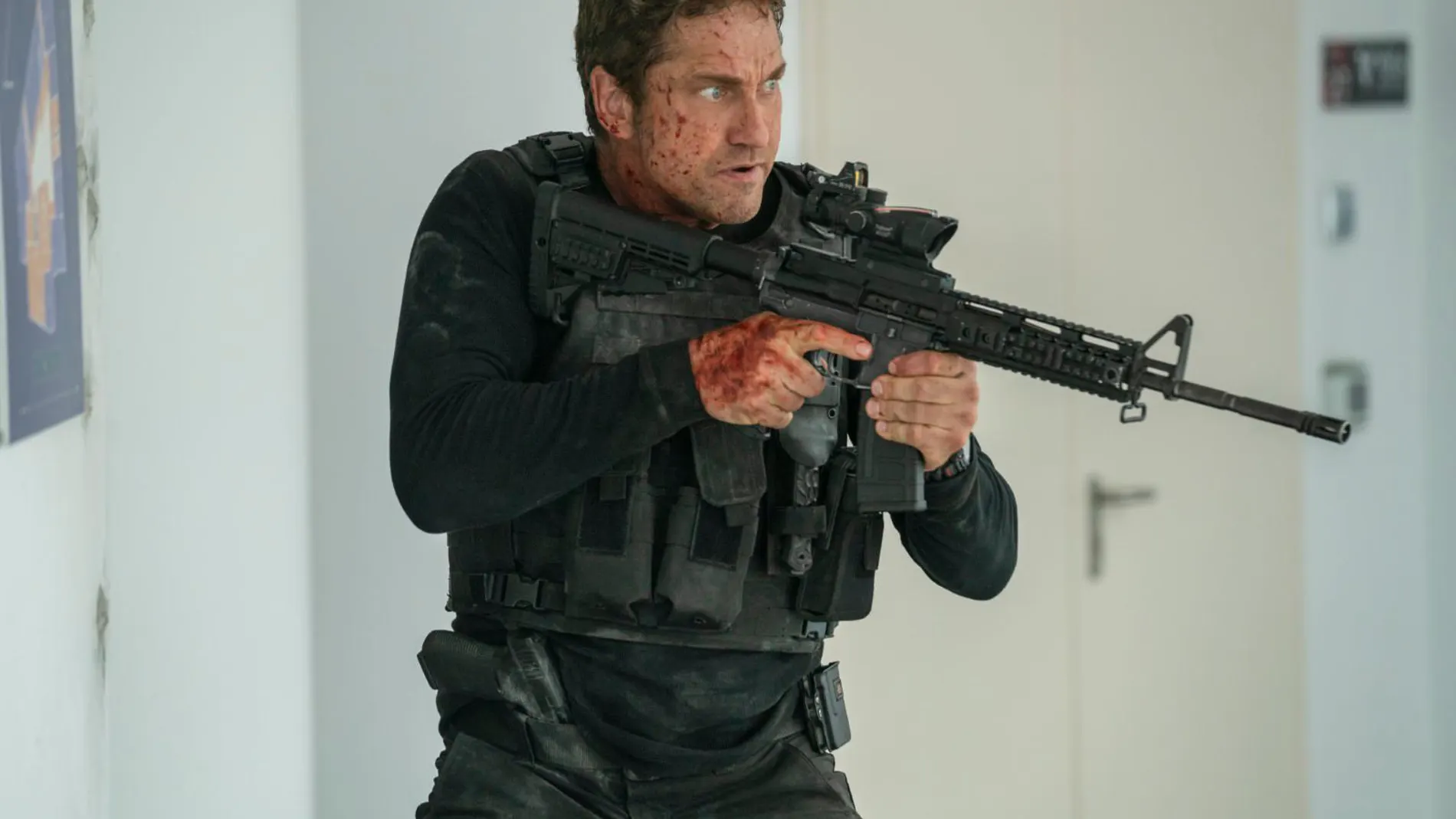 Morgan Freeman junto a Gerard Butler en «Objetivo: Washington D. C.»