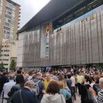 En la imagen, la protesta ante la Delegación del Gobierno