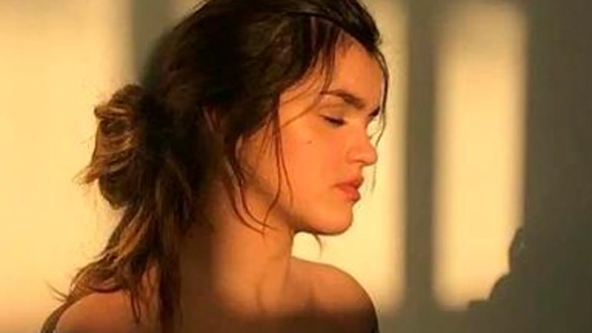 Amaia sube la temperatura de Instagram con su primer desnudo