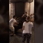 Maltrata a su caballo y la gente se le echa encima