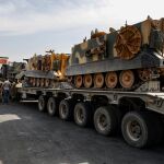 Soldados turcos esperan para entrar en Siria dentro de la operación “Fuente de paz”/AP