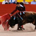 Manzanares da un derechazo ayer en el 90 aniversario del Coliseo Balear