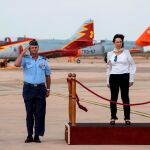 Robles, con el director de la Academia y el JEMA en San Javier