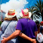 Un momento del disparo de la mascletá en Alicante dentro del programa festivo de Las Hogueras