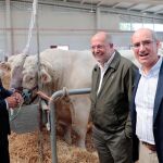 Francisco Igea, Javier Iglesias y Miguel Joao de Freitas recorren la Feria Agropecuaria de Salamanca «Salamaq19»