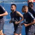 Neymar, entrenándose con el PSG