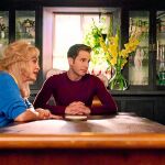 Jessica Lange, Zoey Deutch y Ben Platt, en la primera entrega de «The Politician»
