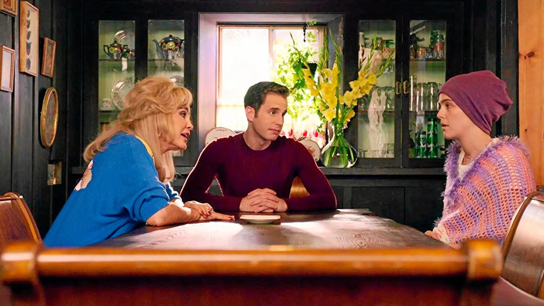 Jessica Lange, Zoey Deutch y Ben Platt, en la primera entrega de «The Politician»