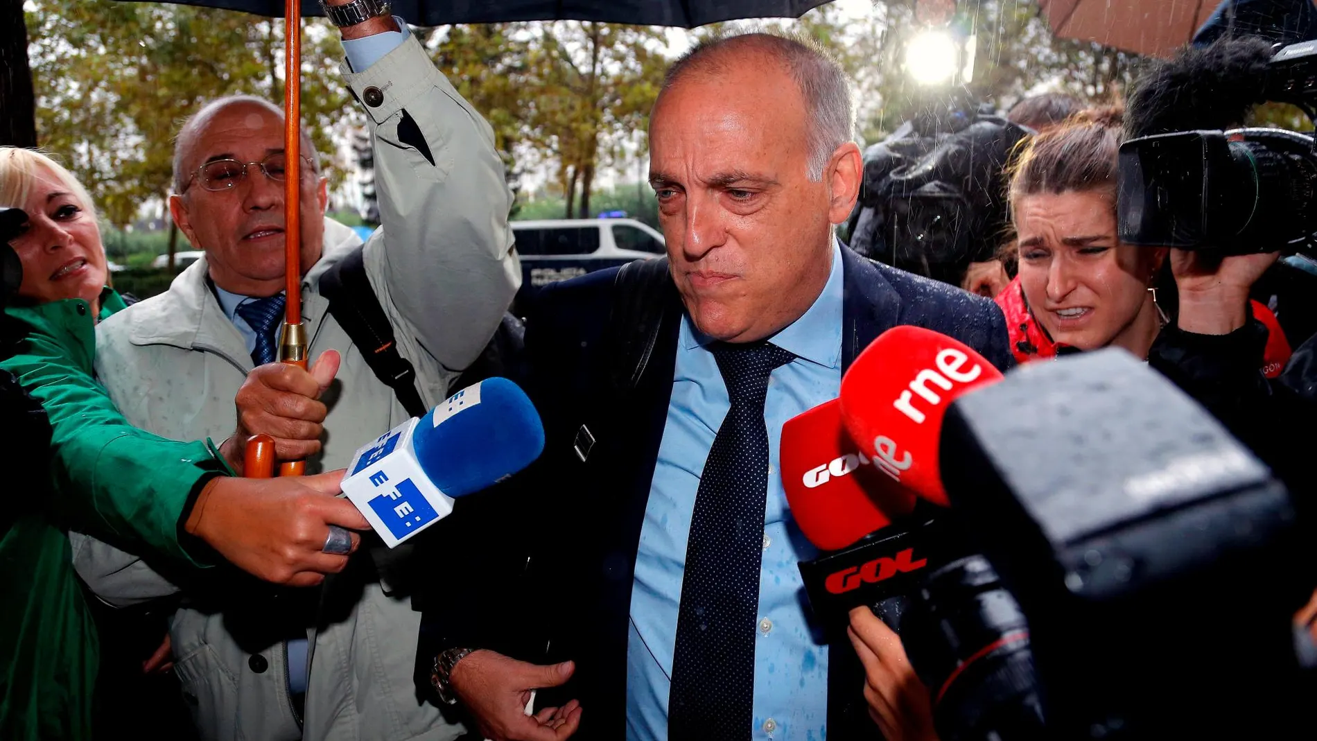 El presidente de la Liga de Fútbol Profesional, Javier Tebas, a su llegada a la Ciudad de la Justicia