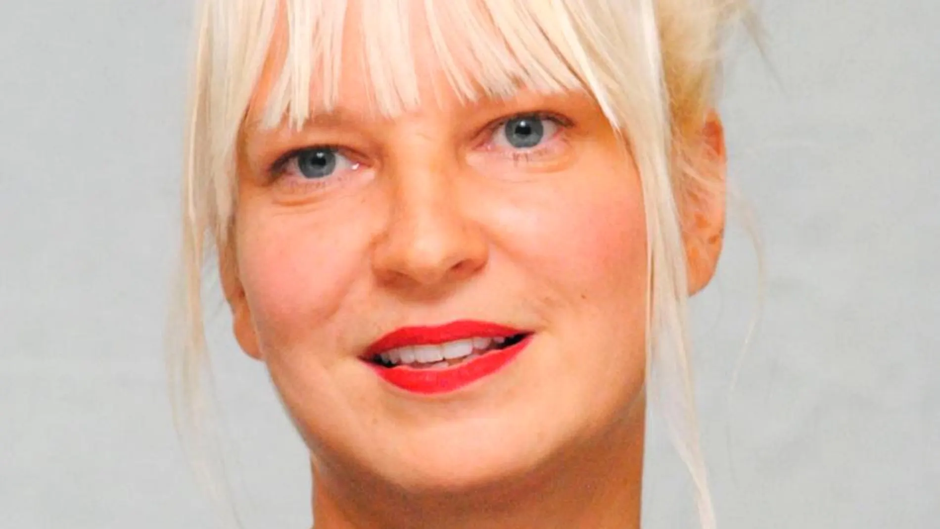 Sia revela que padece una enfermedad neurológica