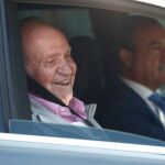 El Rey emérito, a su salida del Hospital Qurión de Pozuelo tras someterse a una intervención de corazón