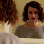 La serie “13 reasons why” aborda el ciberacoso, la forma de violencia on lina más comú, cuatro de cada diez jóvenes dice haber sido víctima en la infancia