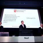 Los jueces Michael Schulte, Michael Neef and Melanie Schormann llegan a la Audiencia de Braunschweig
