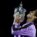 Rafa Nadal con el trofeo del US Open