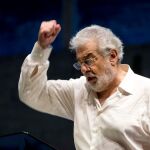 Imagen de Plácido Domingo tras una representación de Giovanna D'Arco