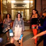 La portavoz del grupo socialista en el Congreso, Adriana Lastra, tras la primera reunión, de más de cuatro horas de duración, que los equipos negociadores del PSOE y de Unidas Podemos han celebrado desde la investidura fallida de Pedro Sánchez en julio
