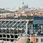 Las obras de demolición del que fuera el estadio del Atlético de Madrid durante más de medio siglo avanzan a toda velocidad / Foto: Rubén Mondelo