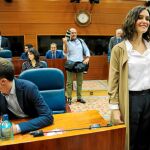 La presidenta regional, Isabel Díaz Ayuso, ayer, durante el primer pleno de la legislatura en la Asamblea de Madrid. Foto: Cipriano Pastrano