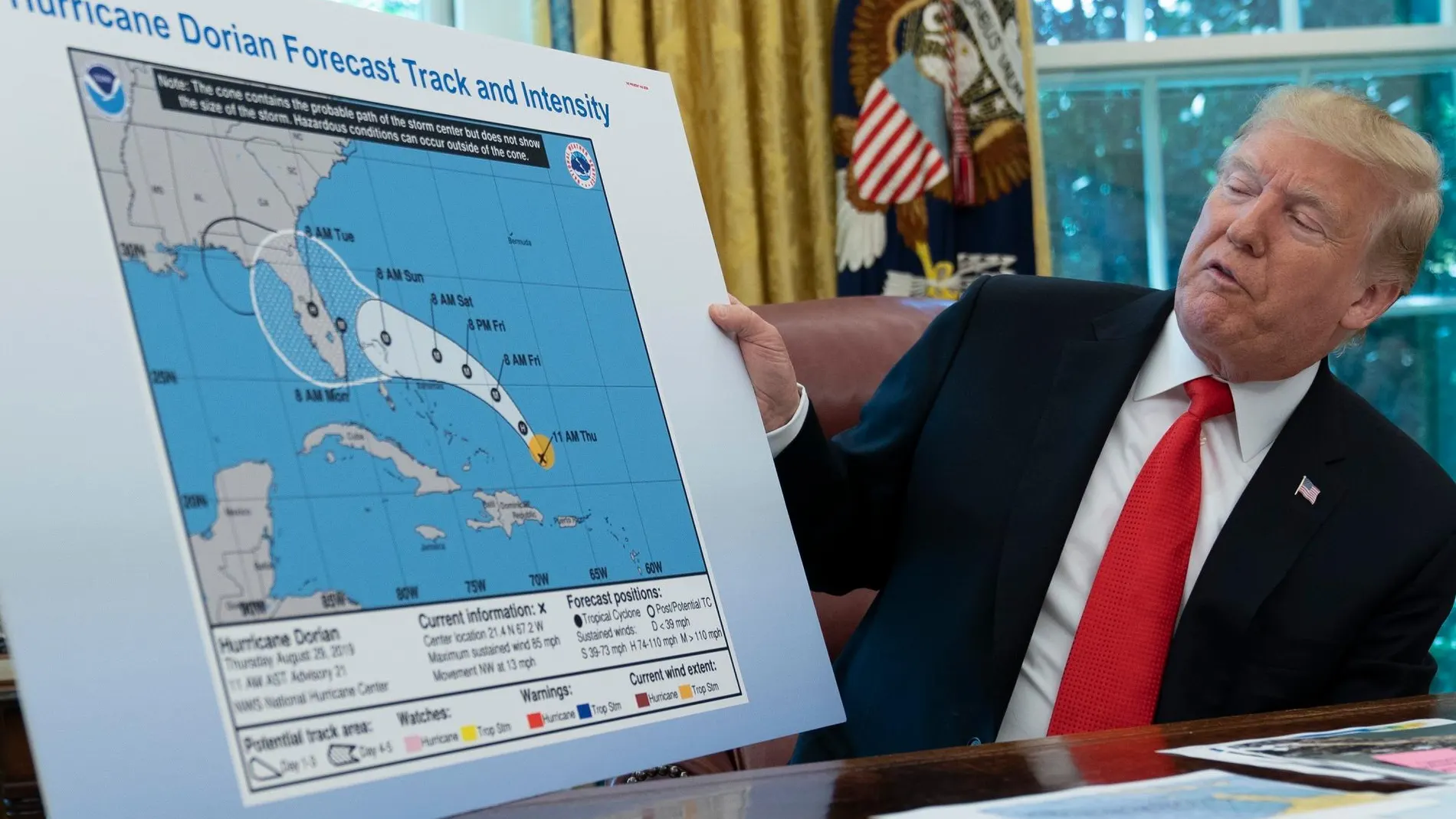 Trump con el mapa manipulado/Foto: Ep