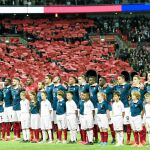 La selección francesa de fútbol entona «La Marsellesa», uno de los himnos más bonitos / Foto: Efe