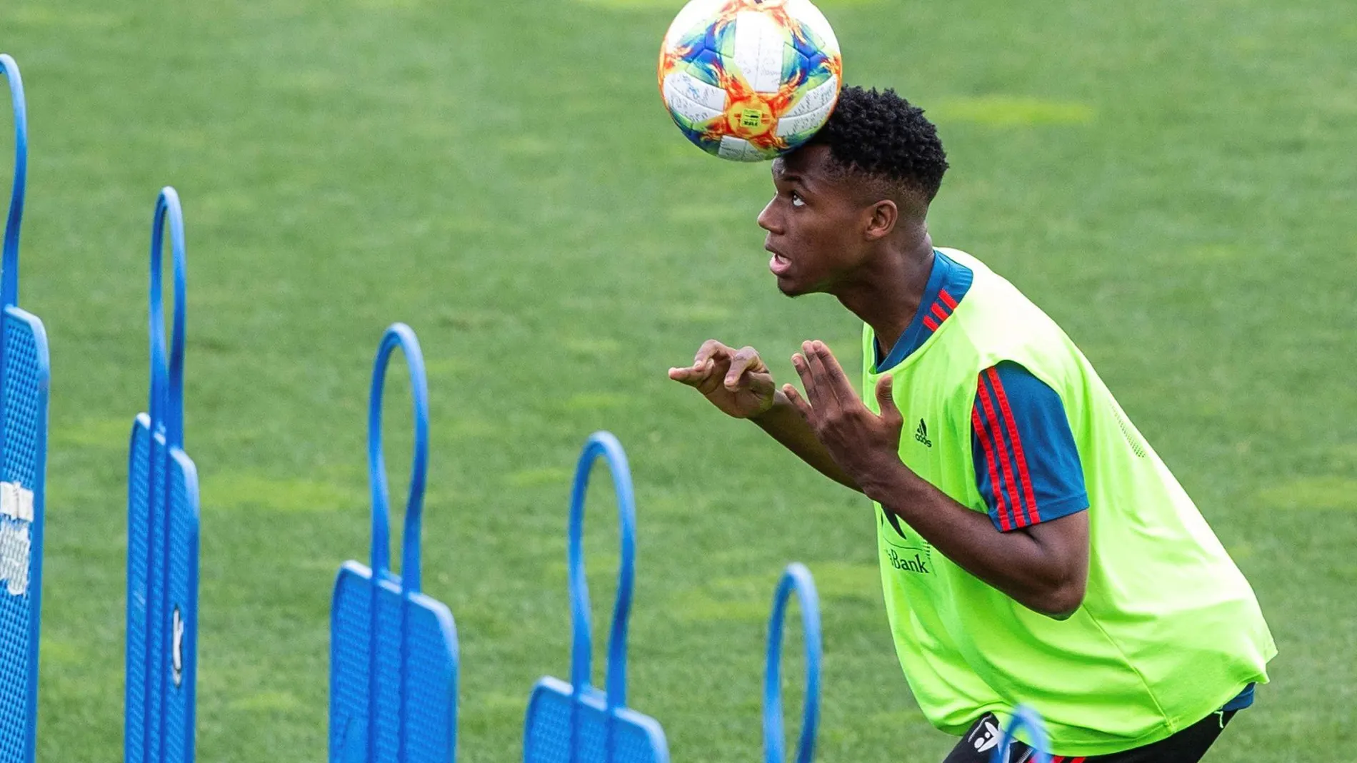 Ansu Fati, en un entrenamiento con la Sub 21