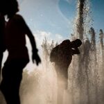 Si la exposición a temperaturas muy altas se prolonga, la temperatura del cuerpo puede subir a 40 grados