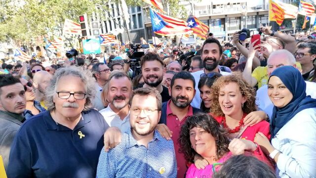 Imagen en la que aparecen dirigentes de ERC en la Diada