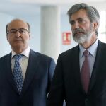 El presidente del TSJC, Jesús María Barrientos, junto a Carlos Lesmes