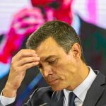 Pedro Sánchez, ayer durante la presentación de las 370 medidas con las que quiere lograr el apoyo de Podemos. Foto: Alberto R. Roldán