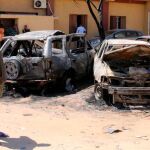 Escenas tras otro bombardeo el pasado abril en Libia / Efe