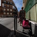 Con las obras que dan comienzo mañana en Carabanchel se pretende que los peatones ganen espacio y evitar así que tengan que caminar por la carretera